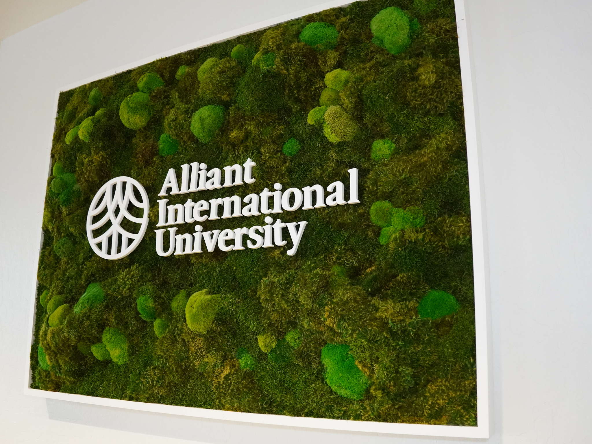 Alliant logo on wall